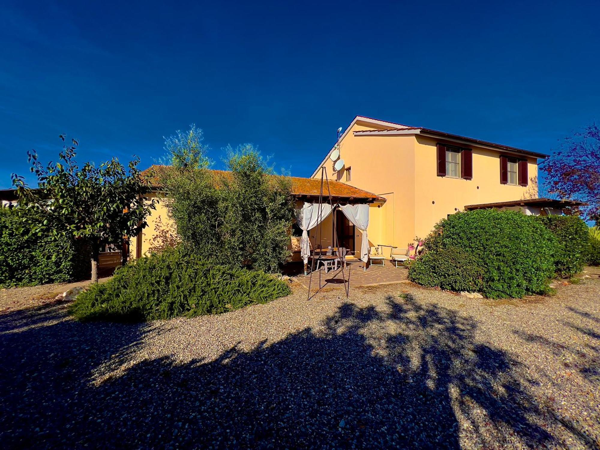 Carpine Agriturismo Bio In Maremma Alberese Exterior photo
